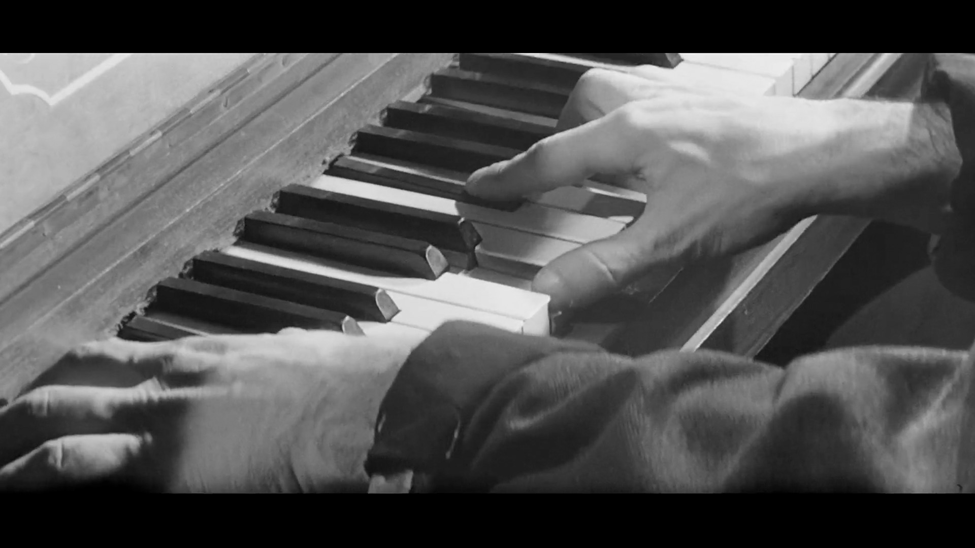 Shoot The Pianist 5